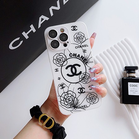 iphone 14 chanel風 ケース 有名人