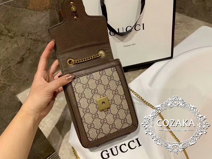 gucci スマホポーチ オシャレ