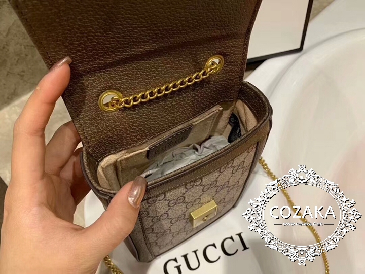 gucci 斜め掛け おしゃれ