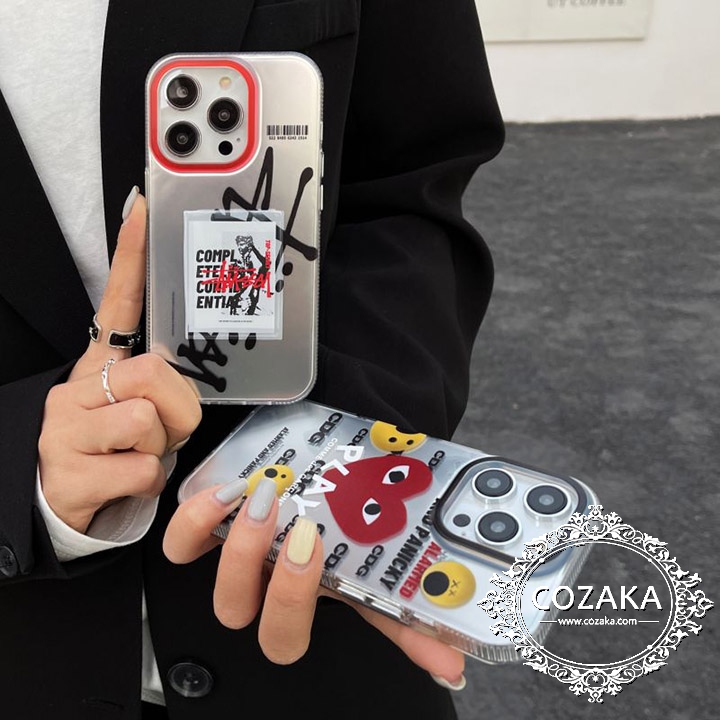 かわいい iphone15ケースコムデギャルソン