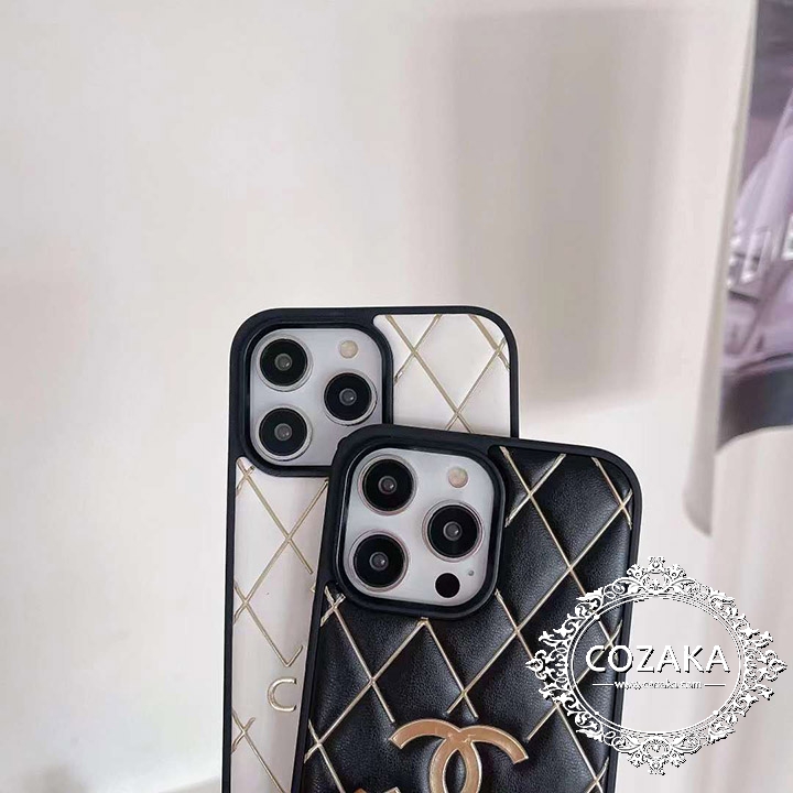 chanel iphone15 proカバーゴールド