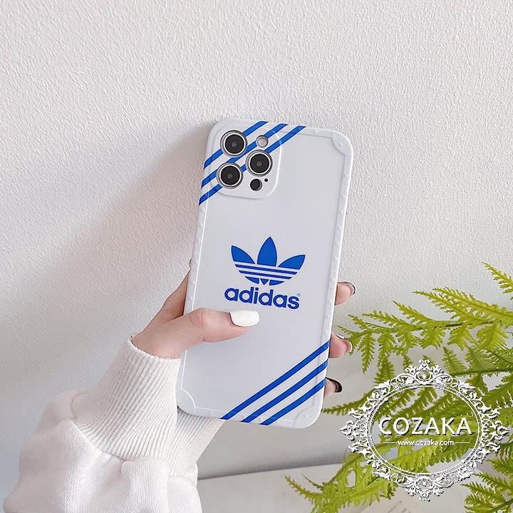 adidas iphone15 pro 流行りケース