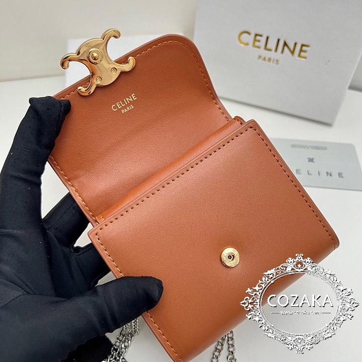 celine 小銭収納 ボタン式