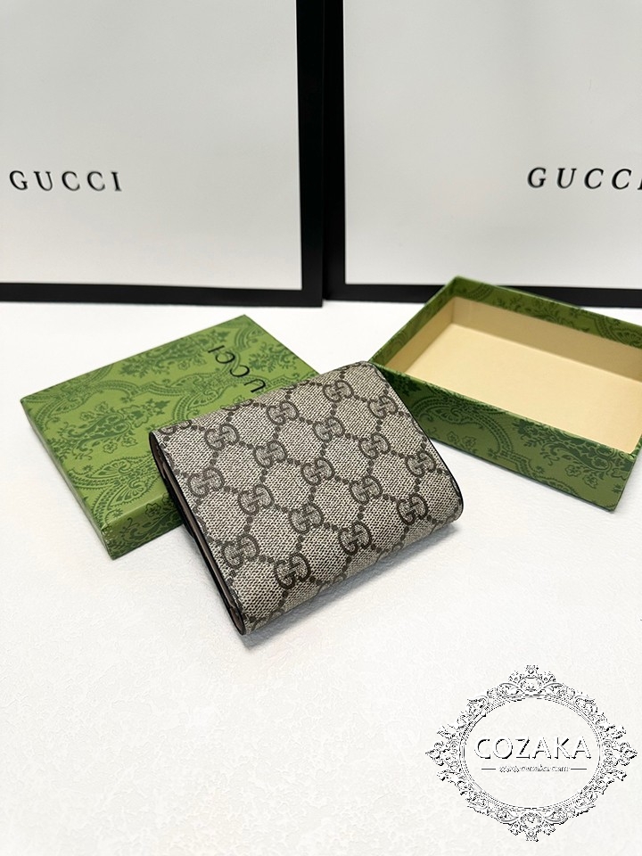 二つ折り財布 個性Gucci