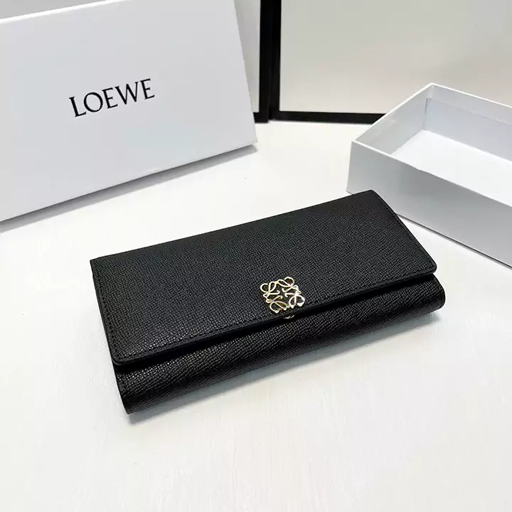 Loewe長財布 ファスナーポケット 高級感