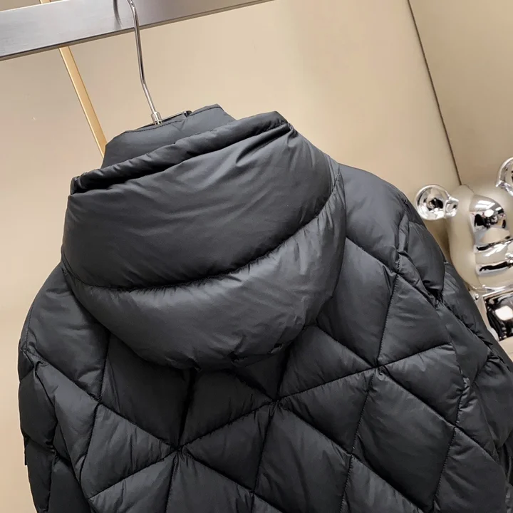 MONCLER ダウンジャケット