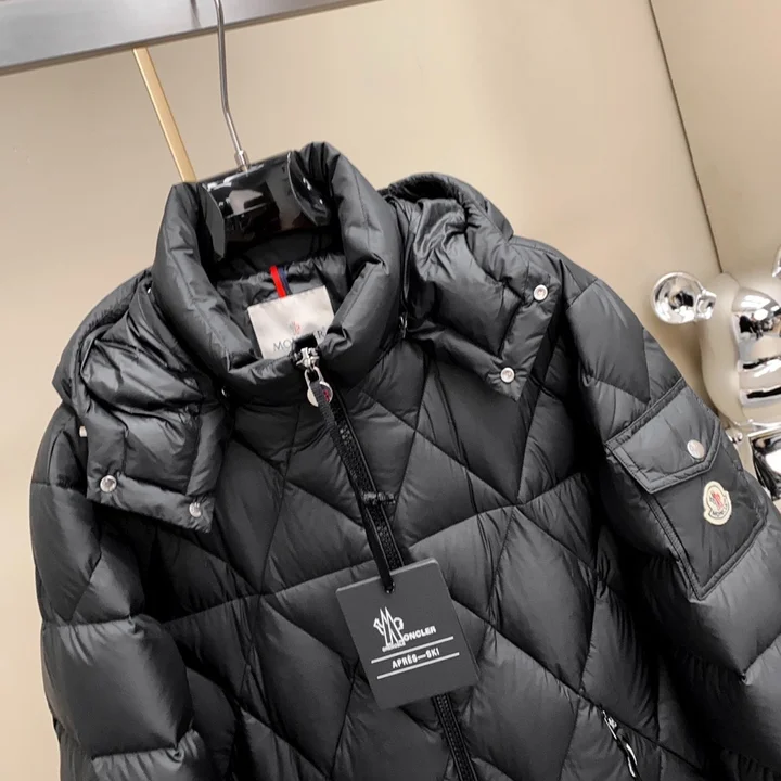 MONCLER AVEROLE ダウンジャケット