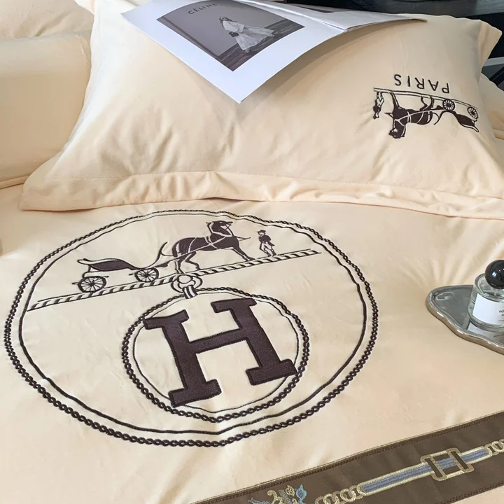 ブランド風ベッドカバー